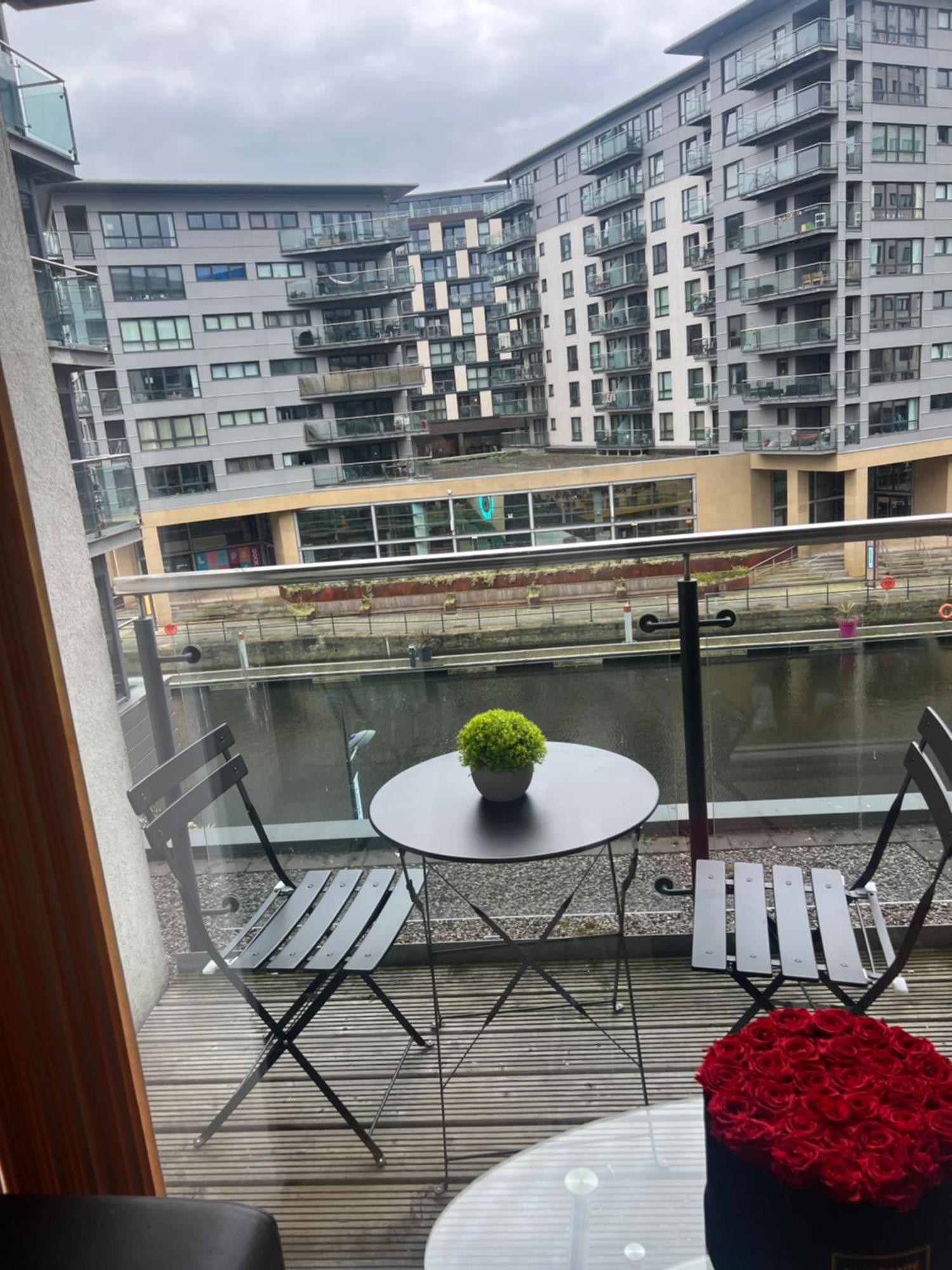 Clarance Docks Apartment Лидс Экстерьер фото